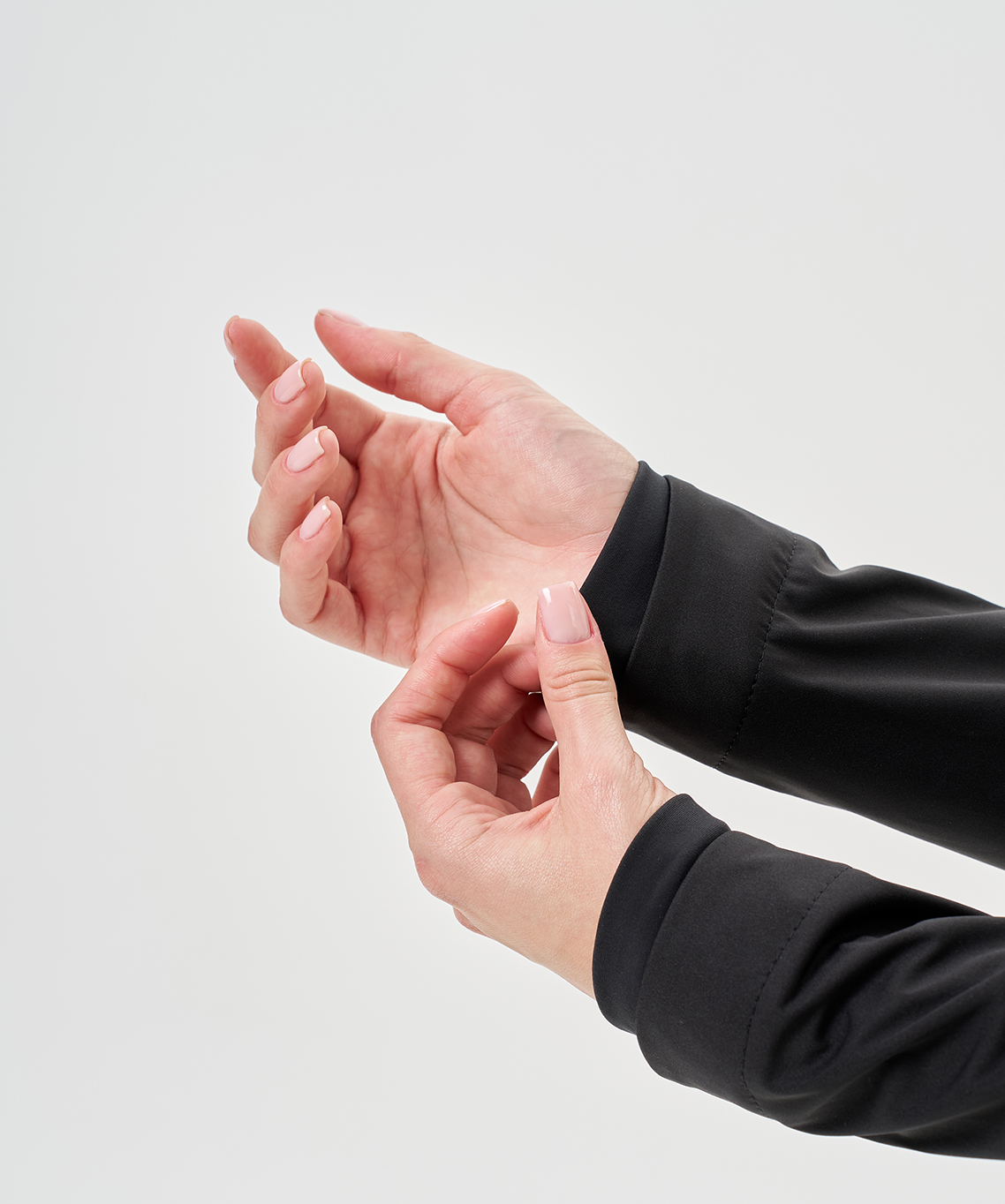 Тренировочная куртка Nordski PRO TOUR HOOD White/Black W